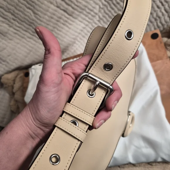 Coach Tabby 26 Messenger Leather Shoulder Bag - Picture 8 of 9